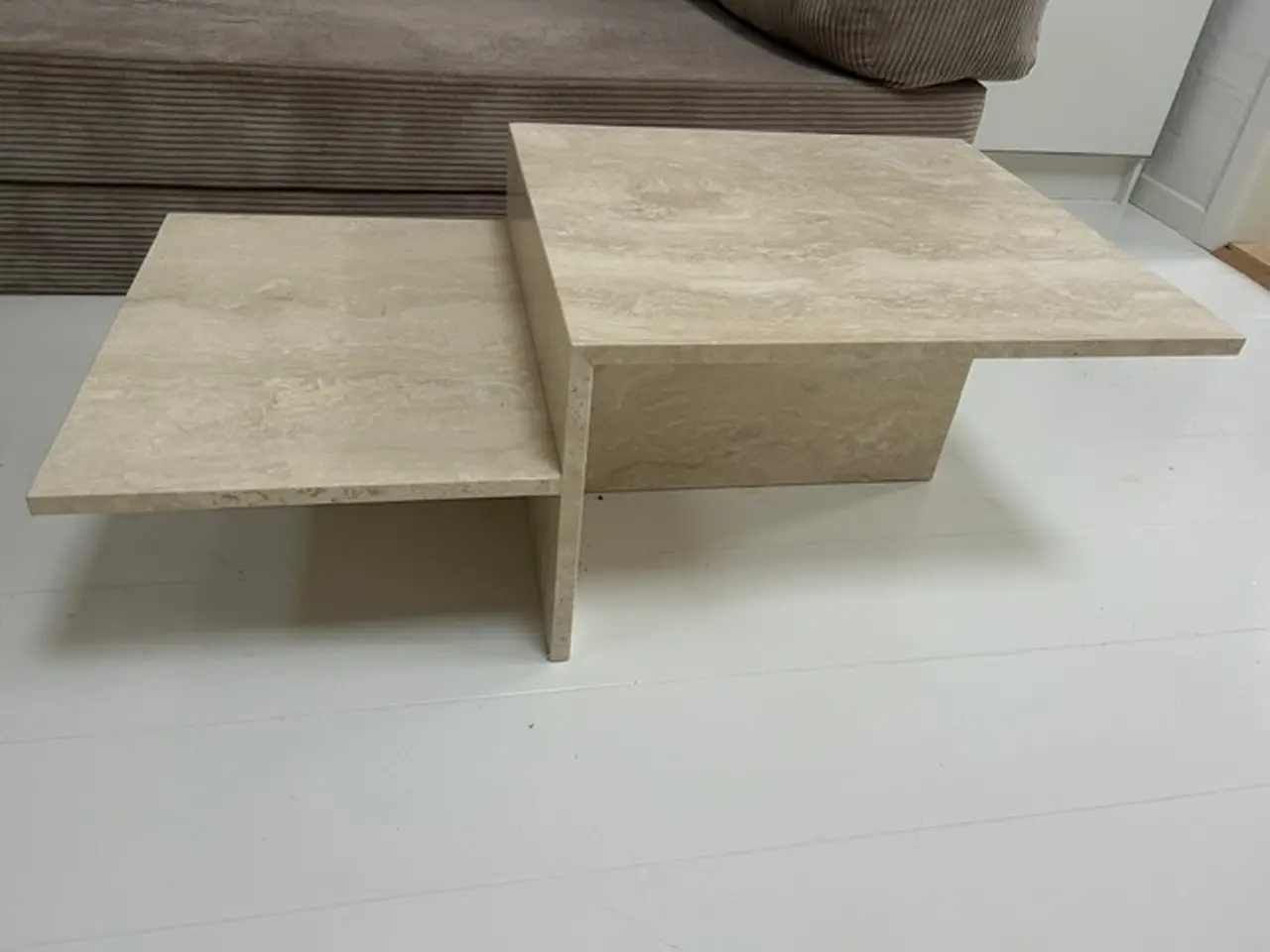 Billede 2 - Ferm Living Distinct travertin sofabord