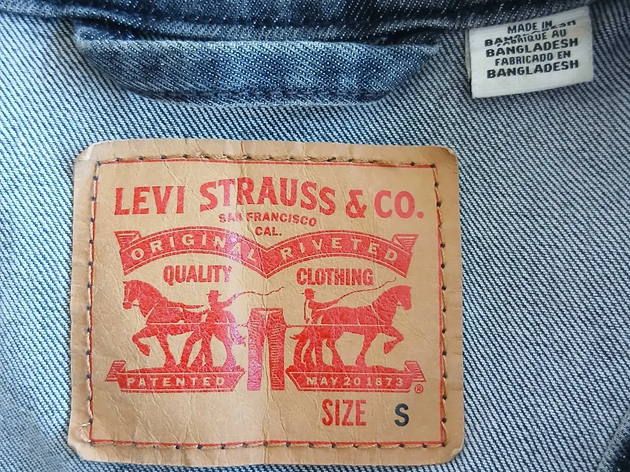 Billede 8 - Levi's jakke. Small