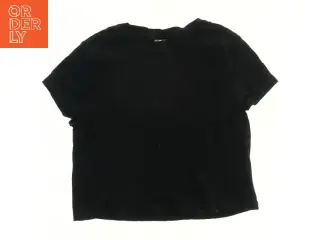Sort T-shirt fra H&M (str. 146)