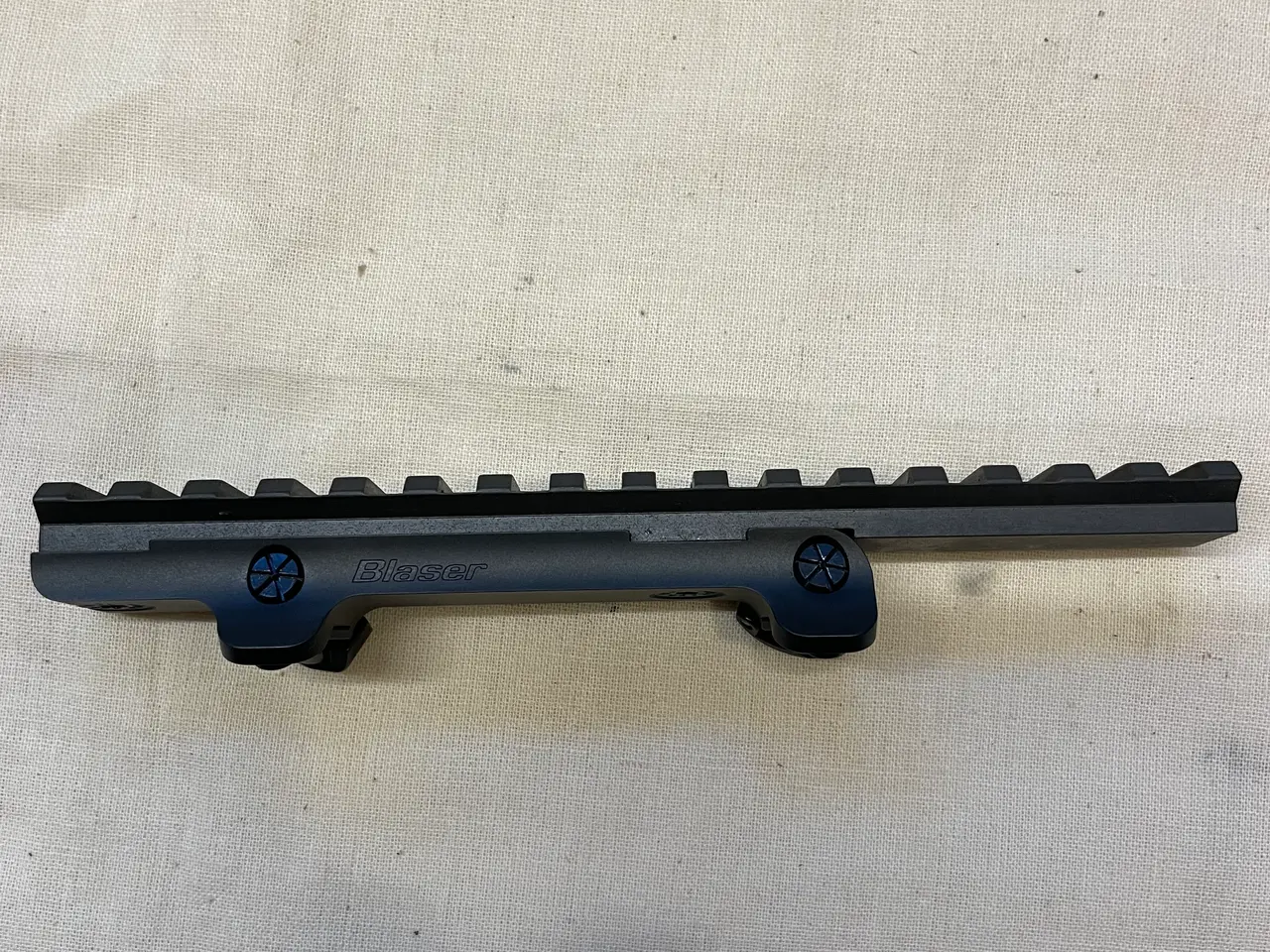 Billede 2 - Blaser montage med picatinny rail