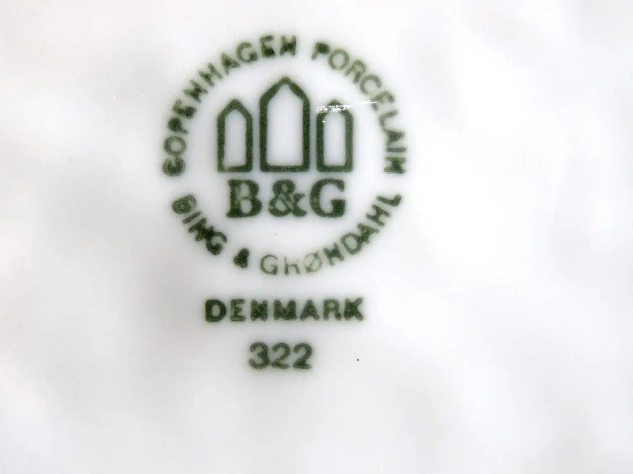 Billede 2 - 4 dybe tallerkner i Hvid Koppel, Bing & Grøndahl