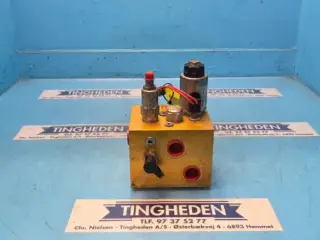 Case 9120 Hydraulikventil 87107189