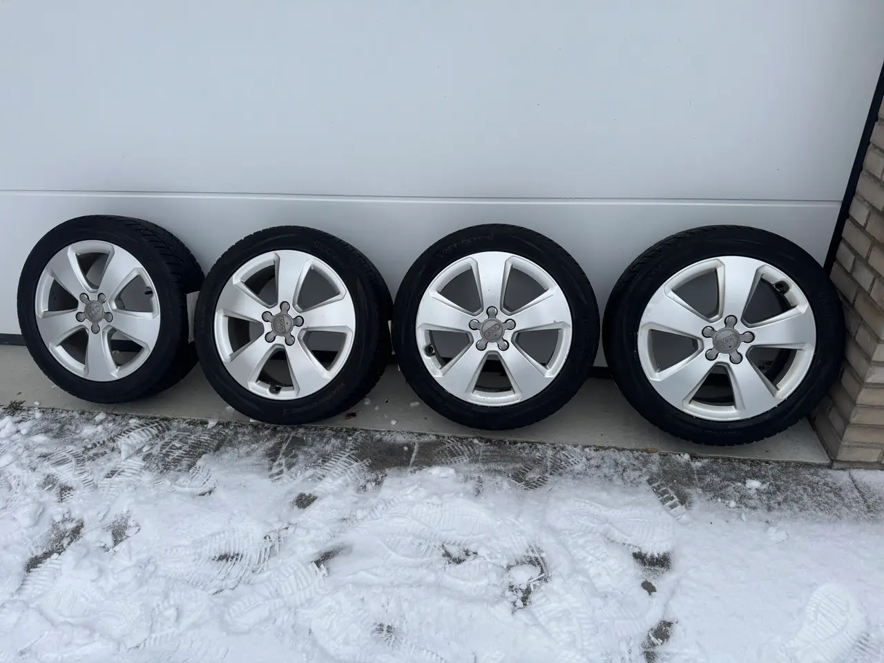 Billede 1 - Audi A 3 fælge med Vinter Daæk