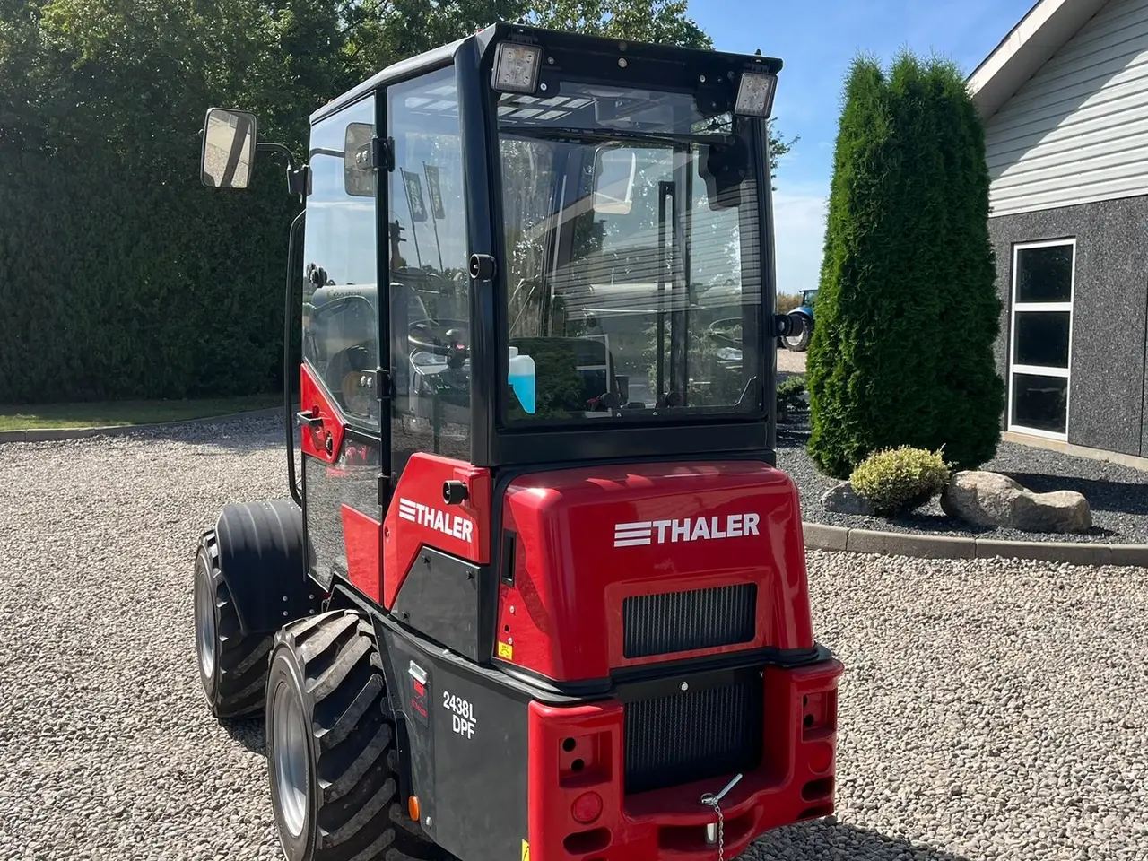Billede 12 - Thaler 2438L DPF Kabine og brede hjul