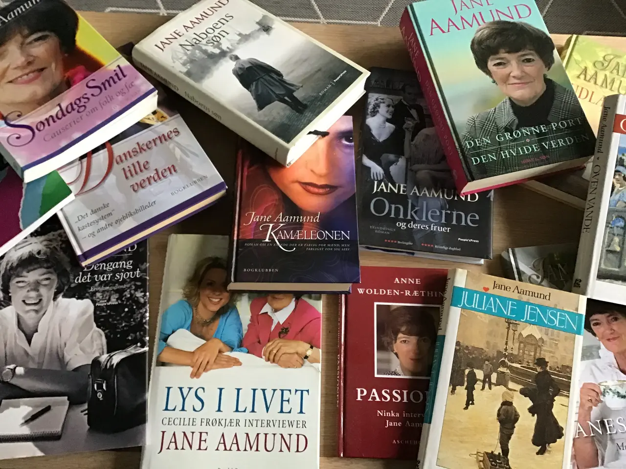 Billede 1 - Jane Aamund bøger 20 stk