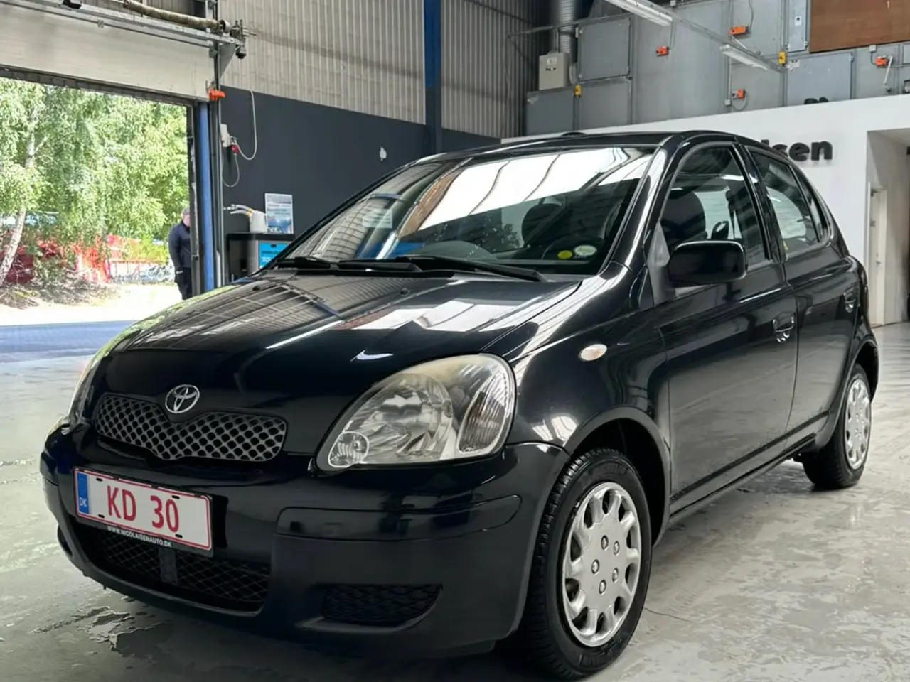 Billede 1 - 82.000km og nysynet Toyota Yaris 1.4