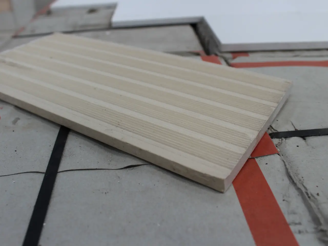 Billede 3 - Kraftige hvid mat klinke 12x24 55 m2 KUN 4675,-