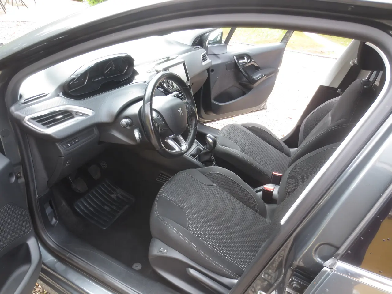 Billede 18 - Peugeot 208 1.6 HDi år 17. Nysynet.