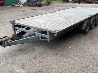 Ifor Williams LM187G3 3-akslet ladtrailer