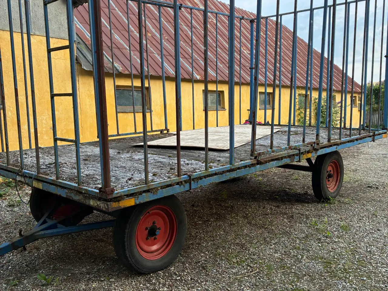 Billede 1 - Halmvogn