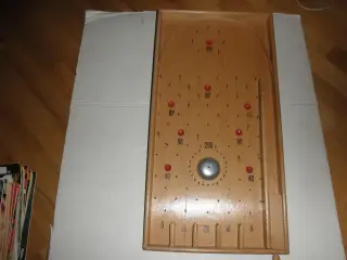 TRÆLEGETØJ gammelt spil 60*31 cm ca 1970