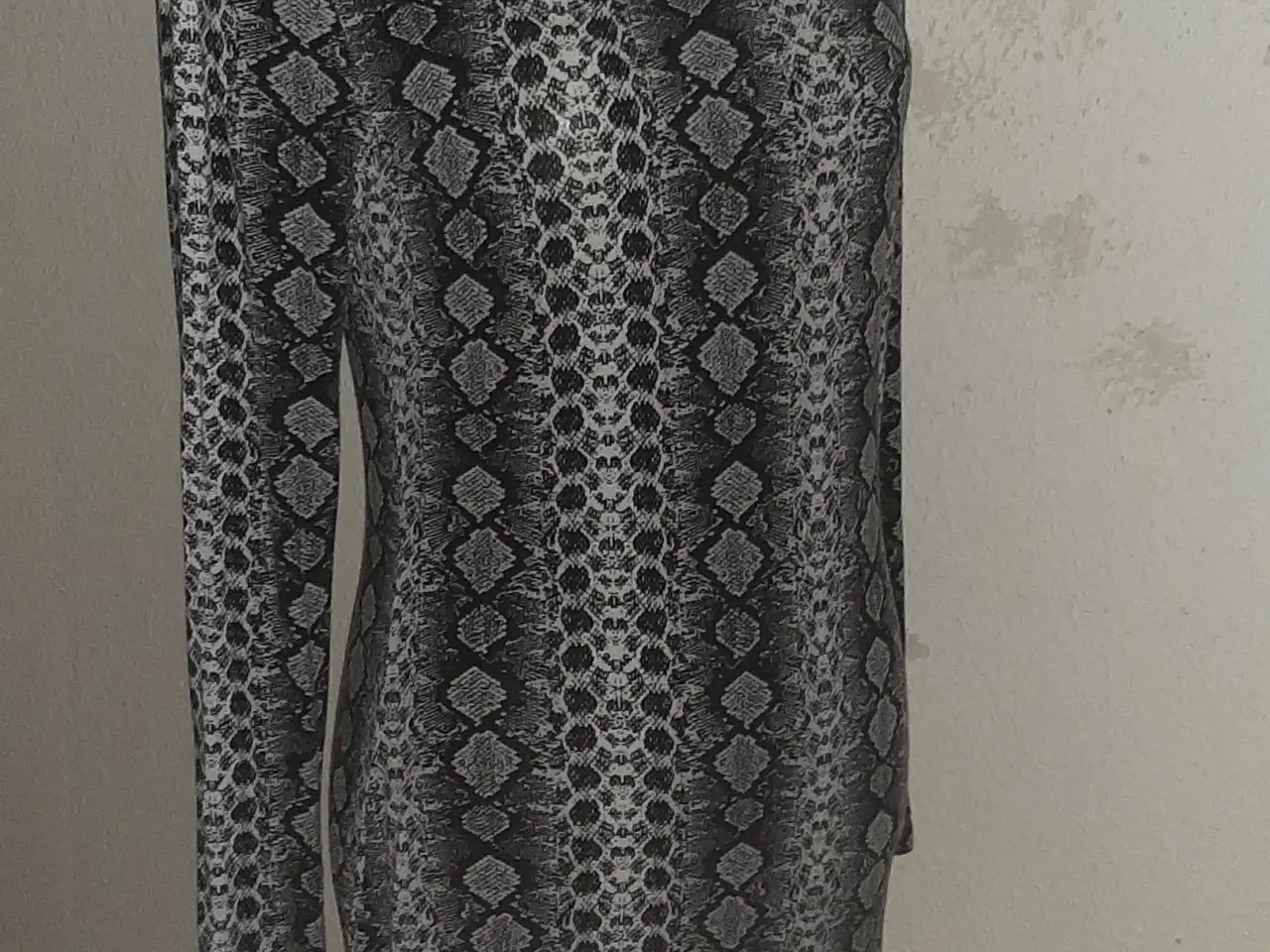 Billede 6 - Kjole-Bodycoon. Med snakeprint/Størrelse : Medium
