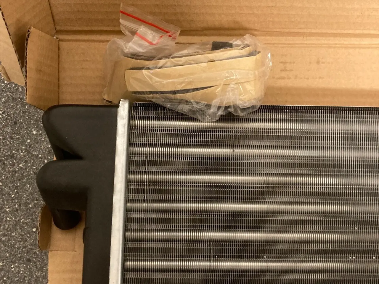 Billede 3 - Open Box Stark SKHE-0880012 Car Heater Core Heat