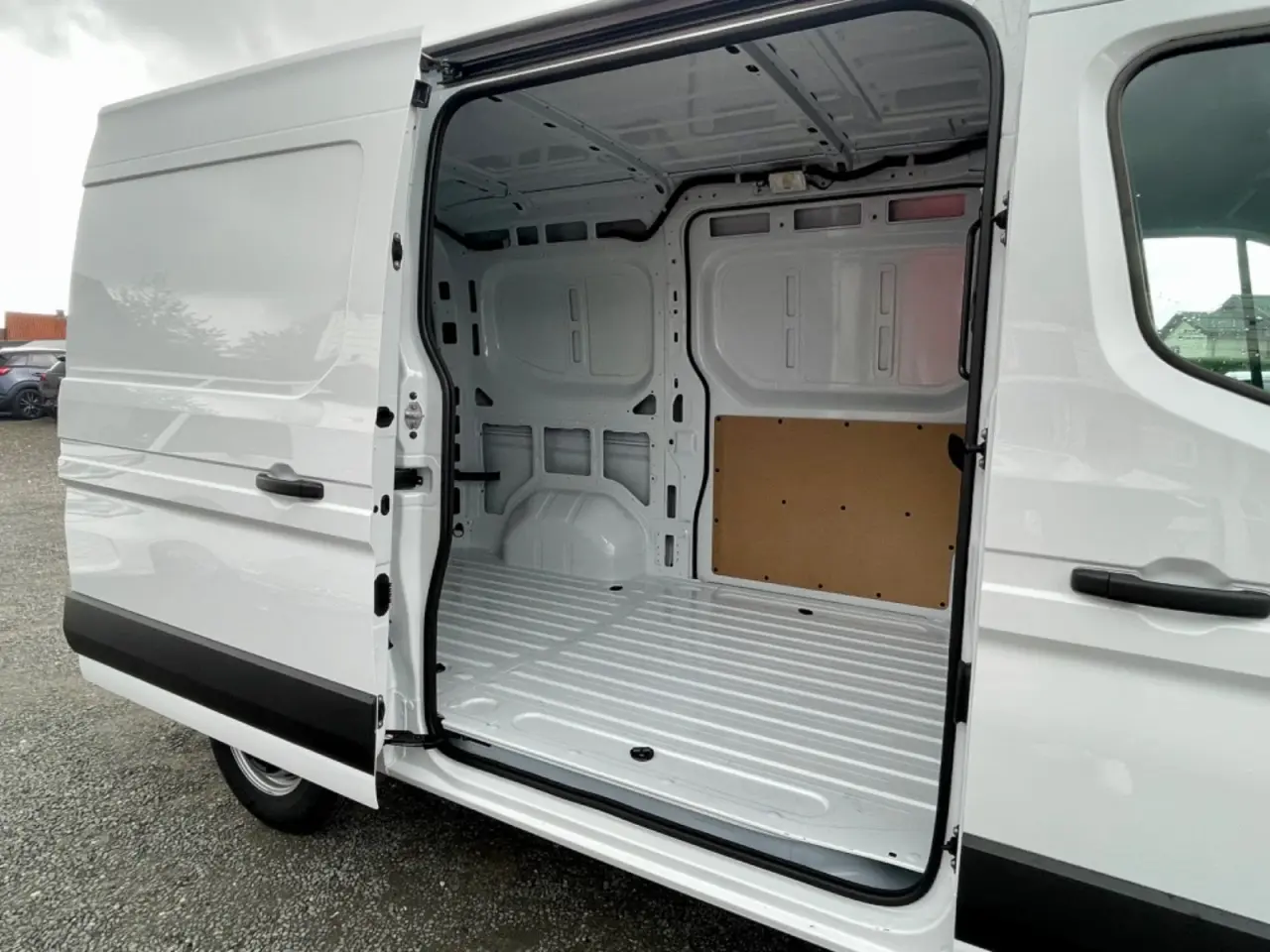 Billede 4 - Renault Master V T35 87 E-Tech L2H2 Kassevogn Tekno