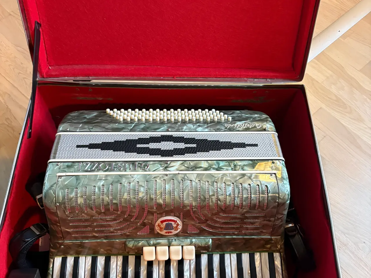 Billede 1 - Giustozzi Harmonika – Italiensk kvalitet fra Caste
