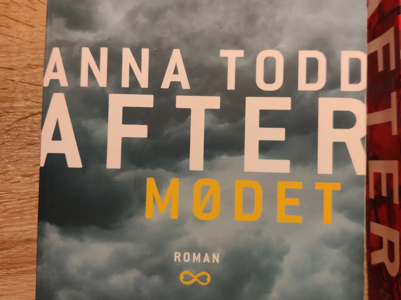 Billede 4 - Anna Todd bøger 