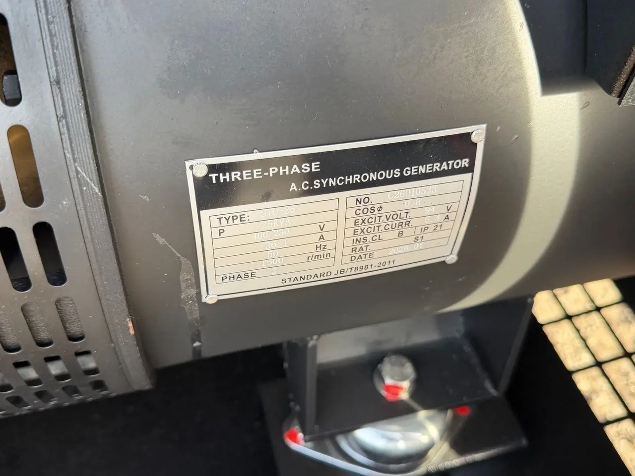 Billede 9 - KAWAKENKI KK25-III-SSS Næsten ny 25 KVA Generator