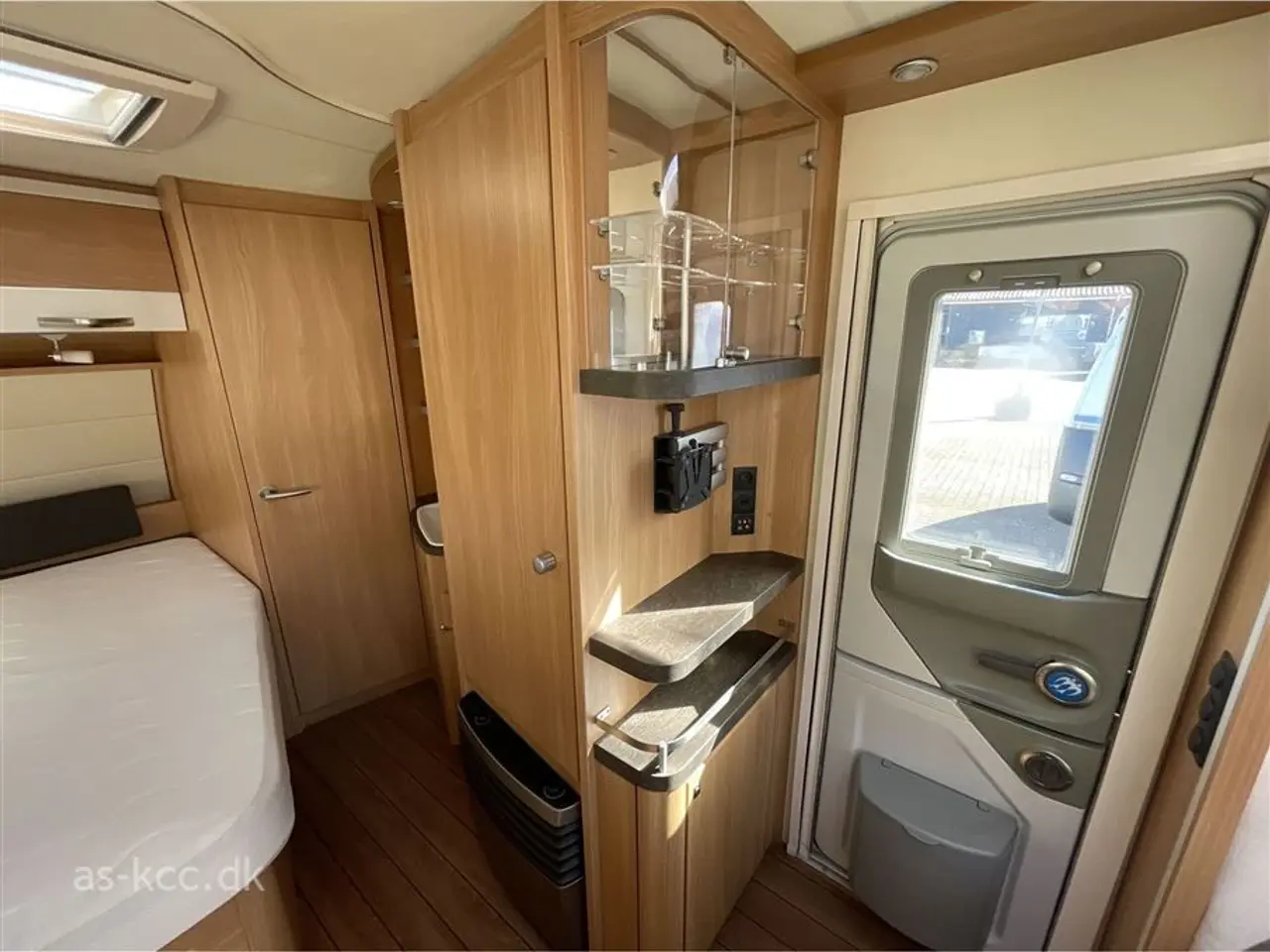 Billede 6 - 2017 - Knaus Südwind Silver Selection 450 FU   Knaus Sûdwind Silver Selection 450 FU Dobbeltseng