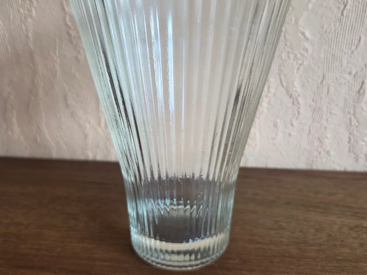 Billede 1 - Glasvase med riller, H: 16 cm