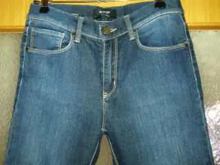 SAND STUMPEJEANS, FLOT STAND, STR 26