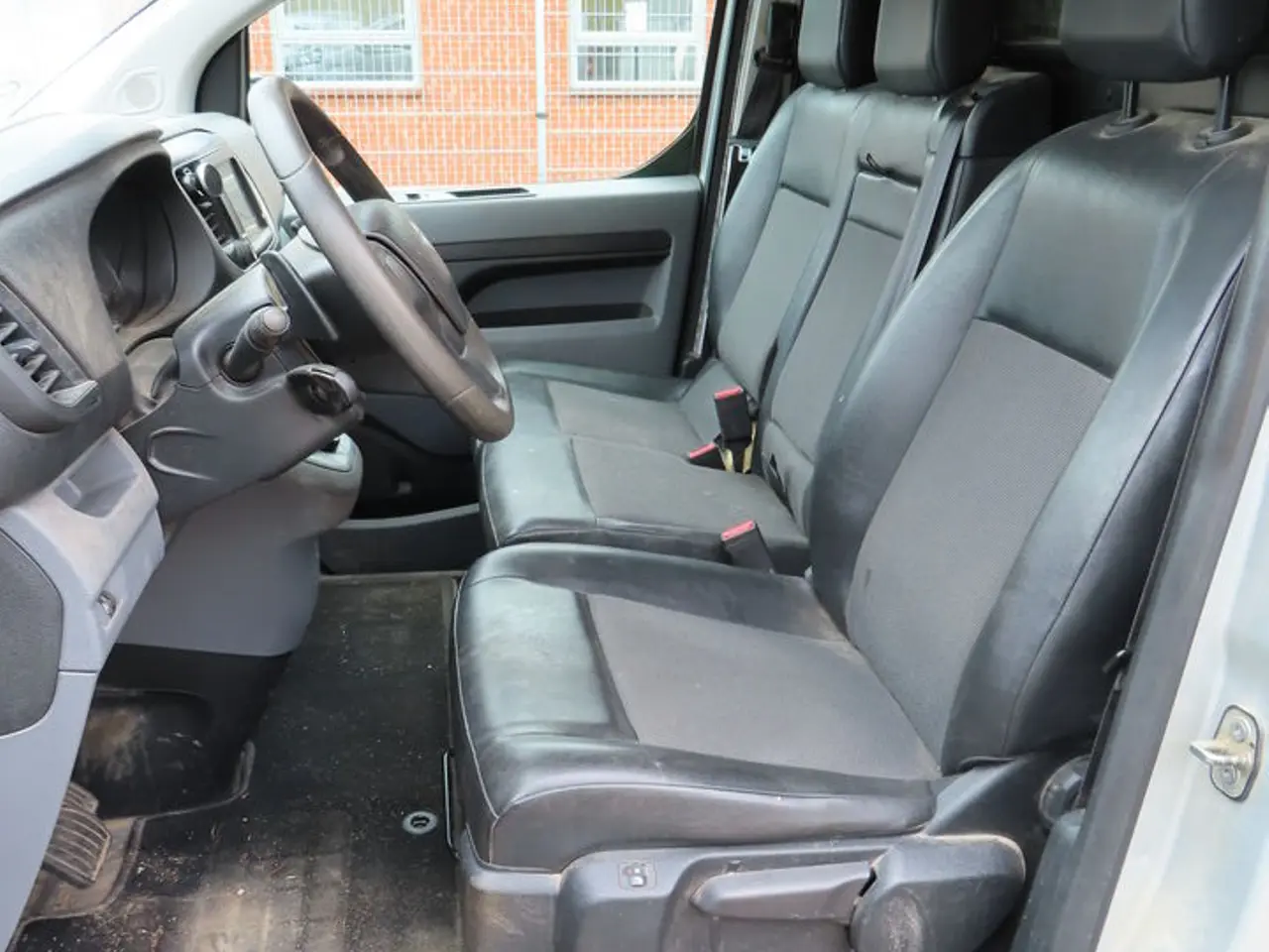 Billede 10 - Varebil CITROËN Jumpy 2.0 BLUEHDI 180 HK