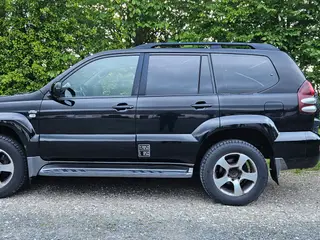Lækker velholdt Toyota Land Cruiser.
