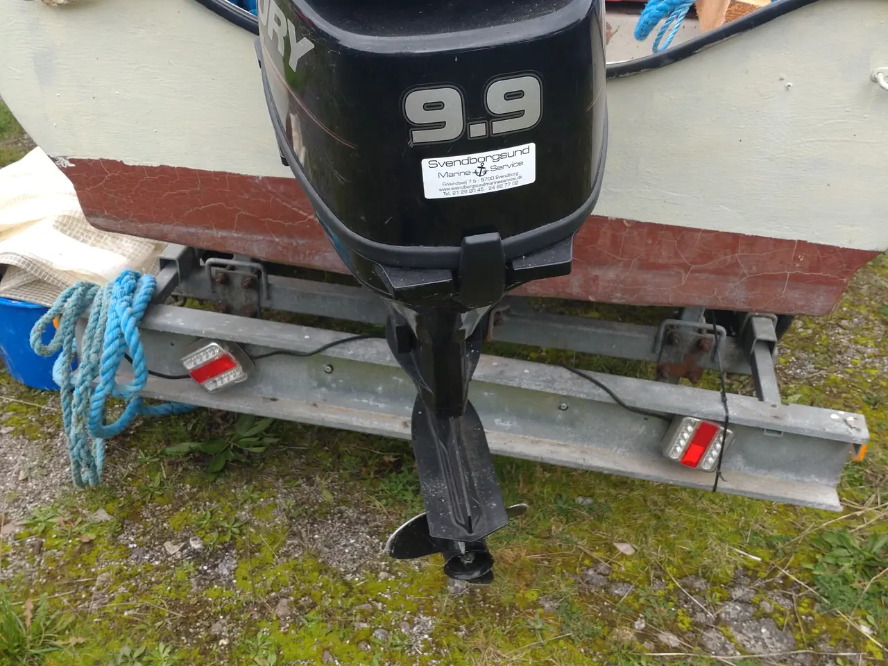 Billede 3 - Meget lidt brugt ryes jolle, motor også.