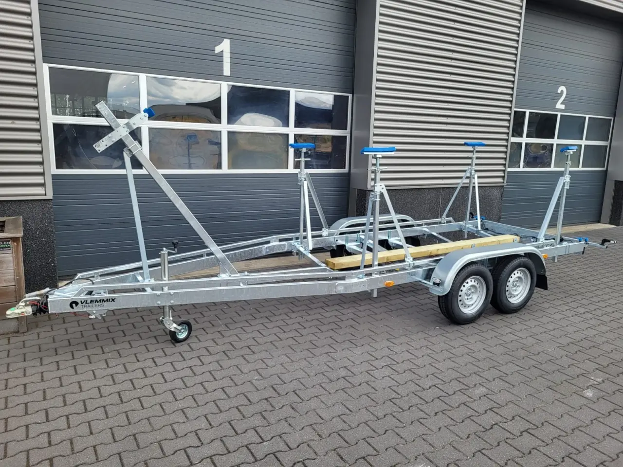 Billede 1 - Vlemmix Kølbådtrailer 630x220 2700