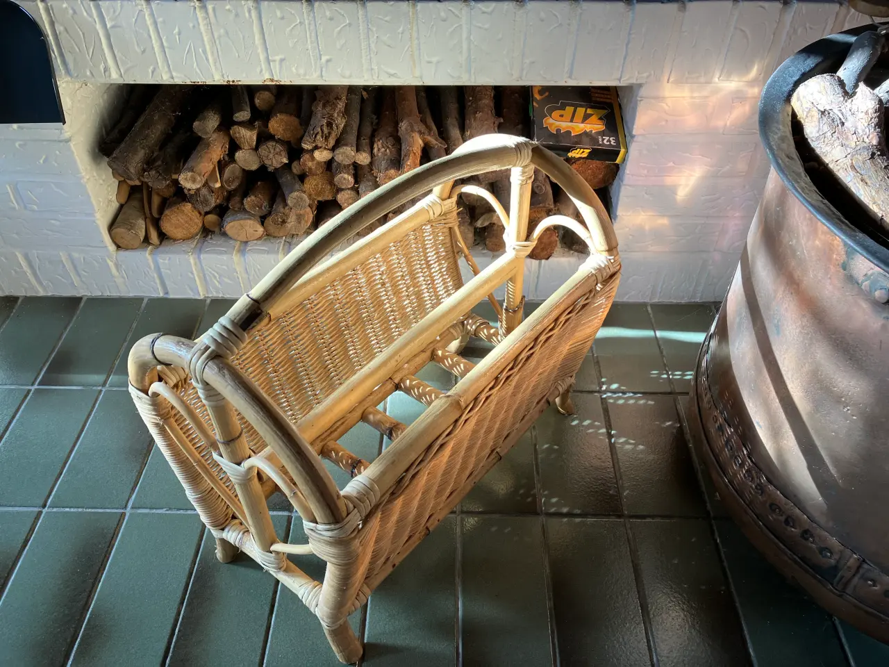 Billede 2 - Retro, 2 avisholdere i kraftig bambus/rattan