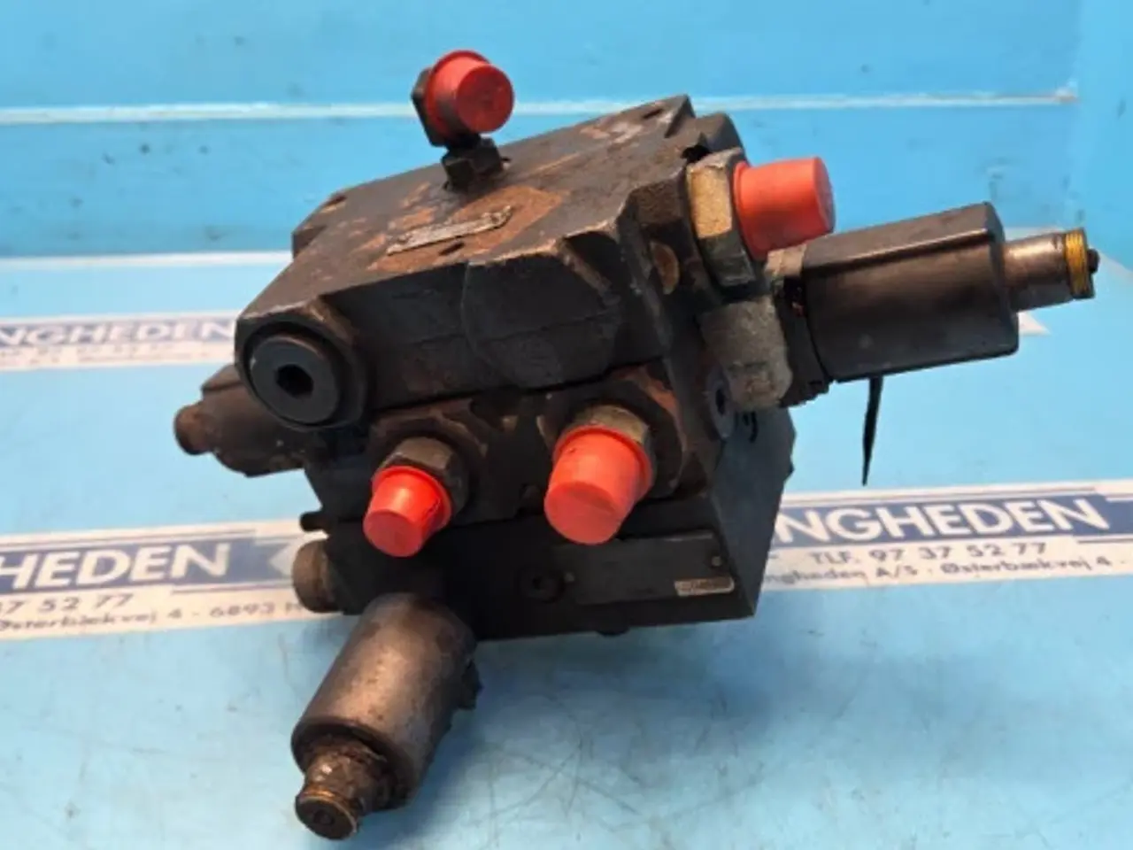 Billede 7 - Case 8010 Hydraulikventil 87313989