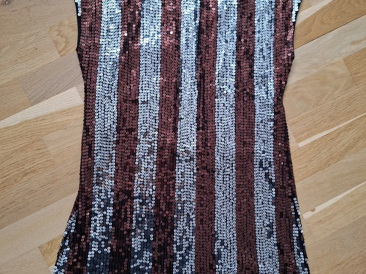Billede 6 - Top/Minikjole