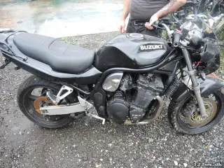 Suzuki GSF 600