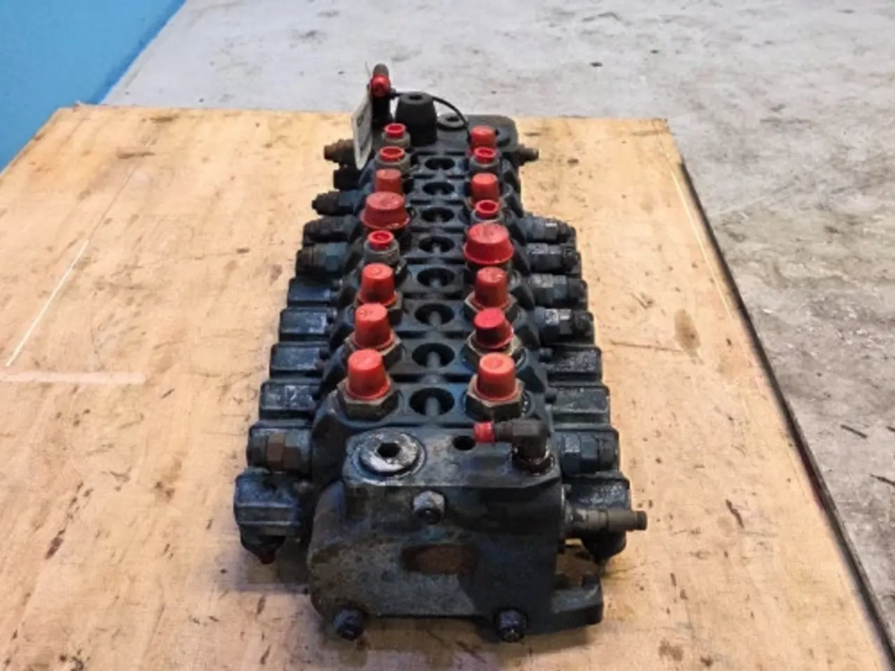 Billede 4 - New Holland LB115B Hydraulikventil 87305216
