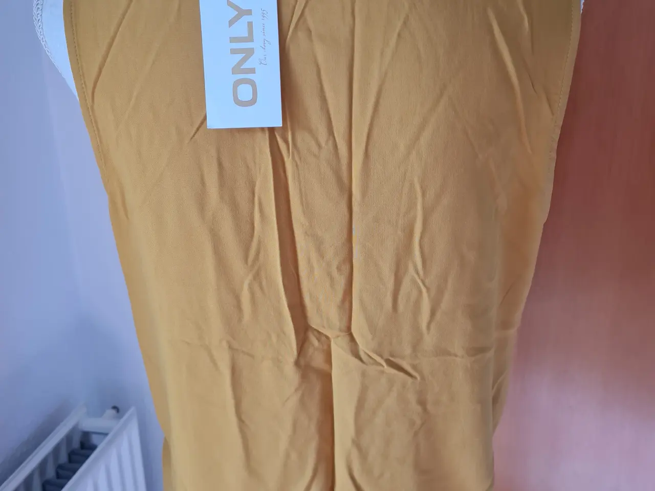 Billede 2 - Ny top str L 40 Only
