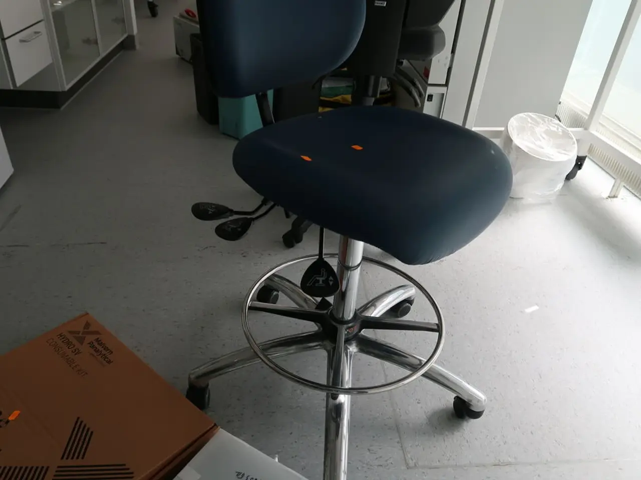 Billede 3 - Laboratoriestol VELA MEDICAL CHAIRS