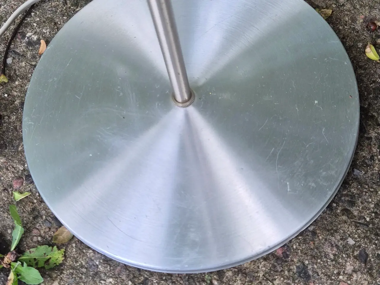 Billede 10 - Brun gulvlampe med fleksarm og fodafbryder