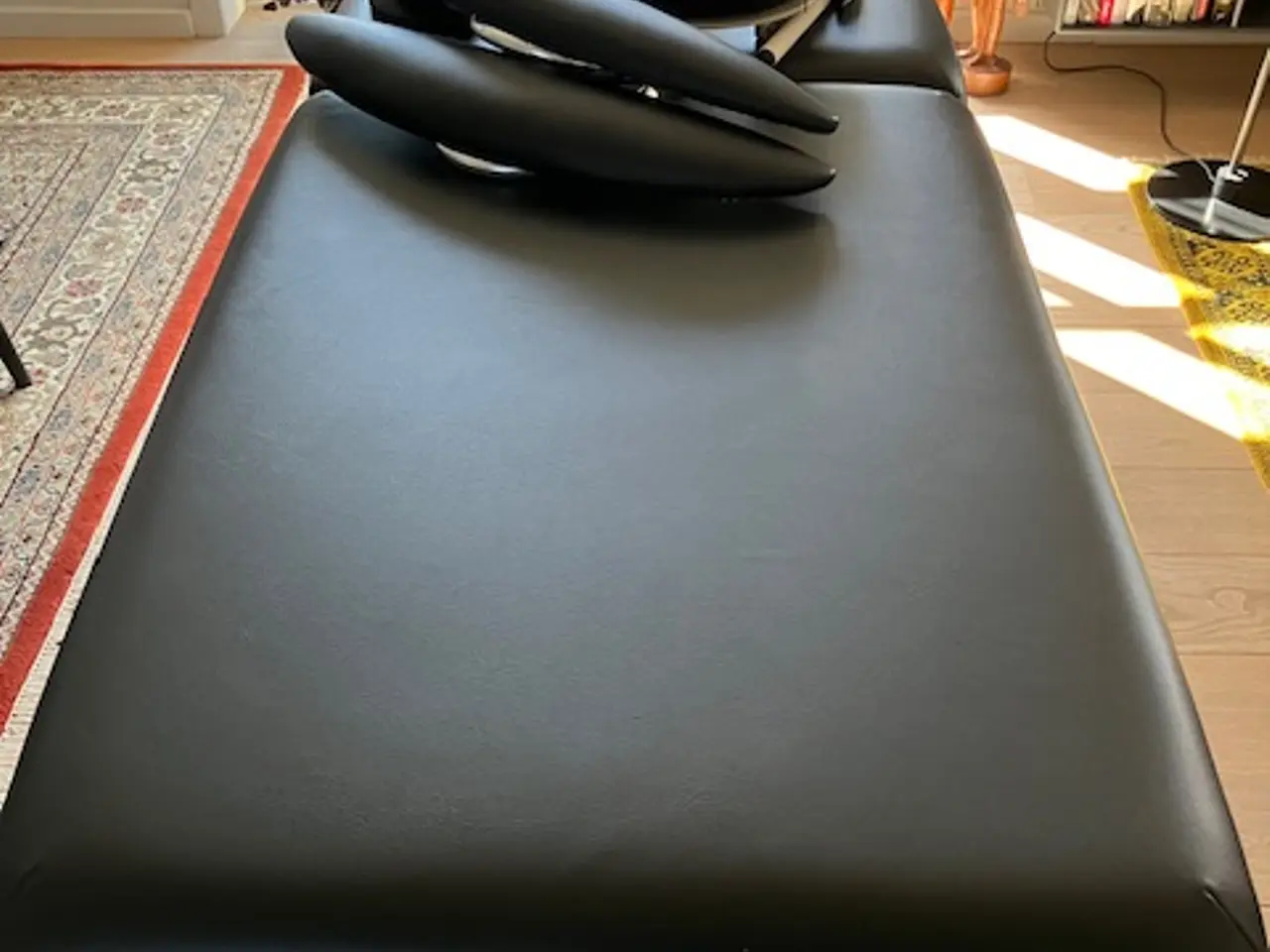 Billede 1 - Massagebænk ALTERMED - let at håndtere