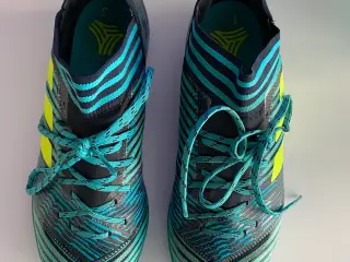 Indendørs sko fra Adidas