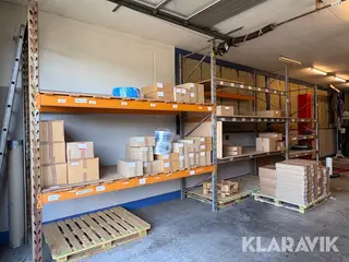 Pallereol med hylder
