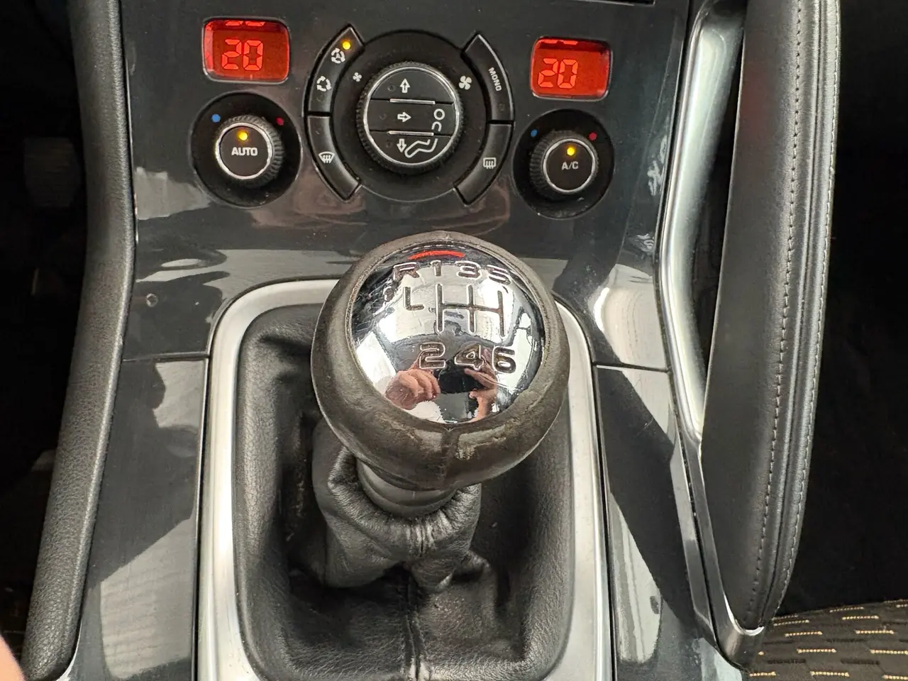 Billede 11 - Peugeot 3008 1,6 HDI FAP Premium 110HK 5d 6g