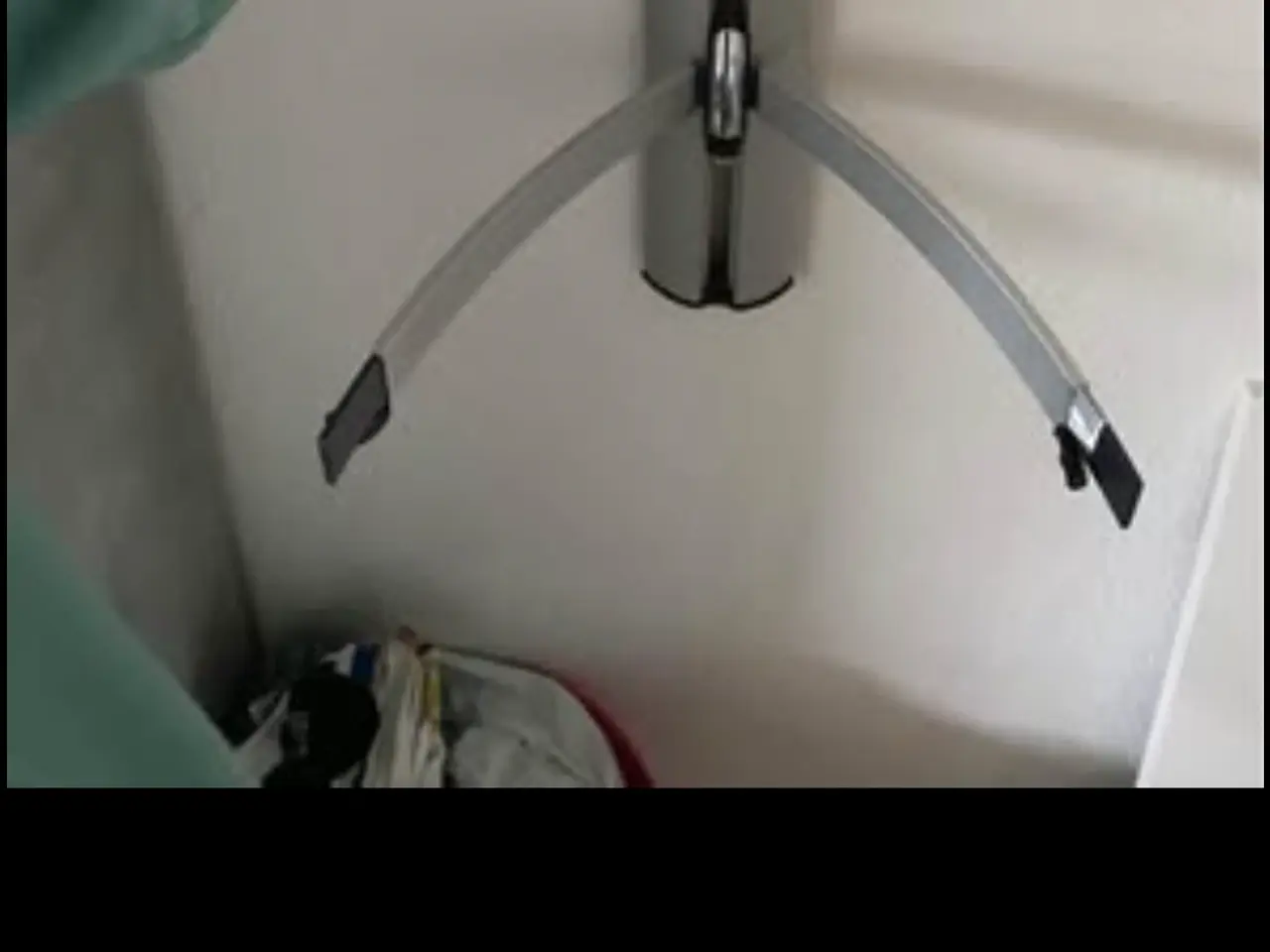 Billede 3 - Holder til PlayStation/dvd under TV