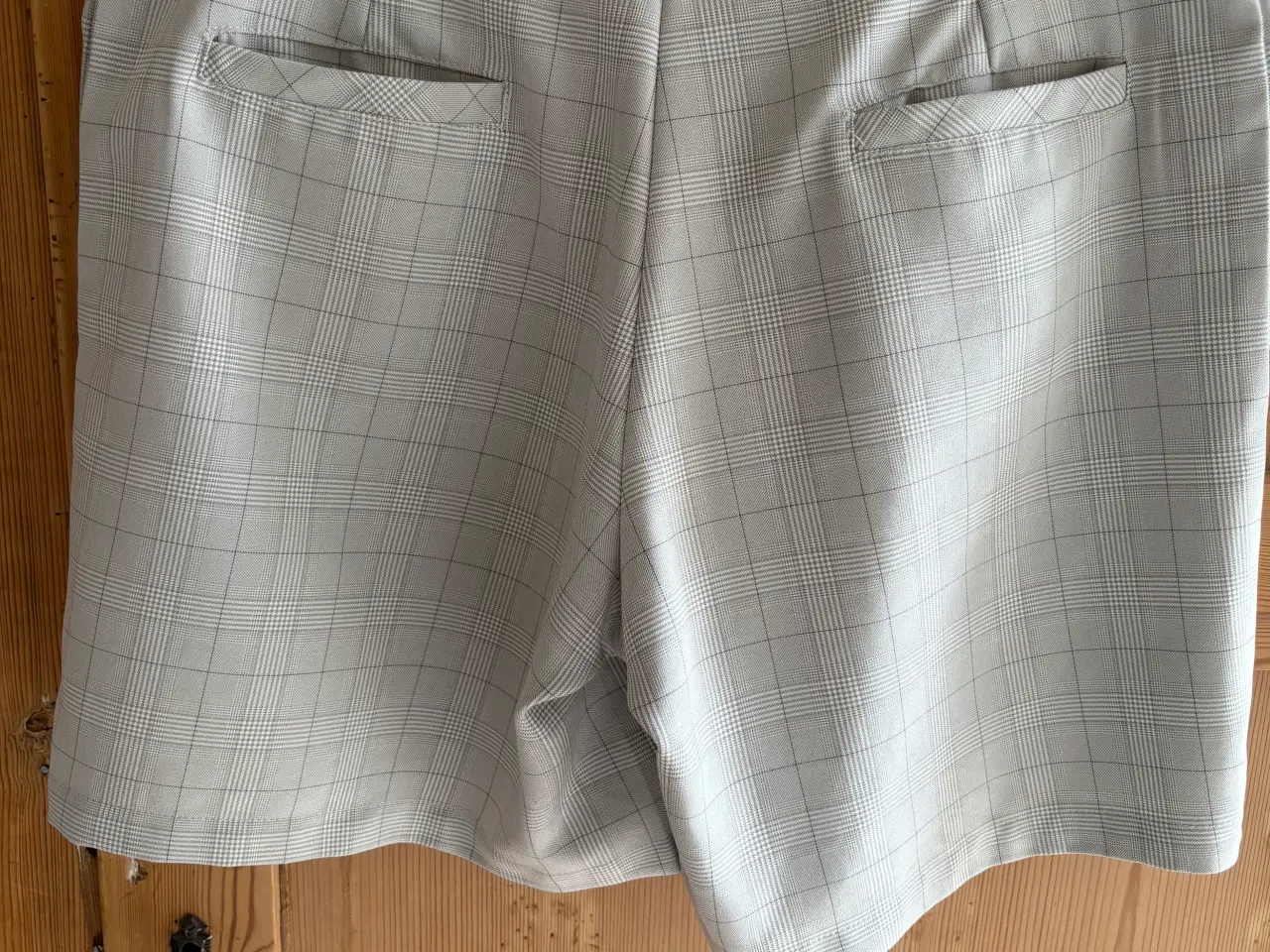 Billede 2 - Golfshorts/nederdel str. 40