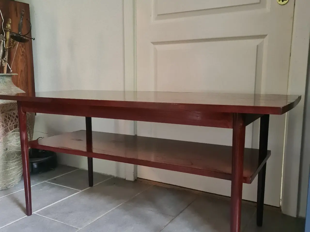 Billede 2 - Retro sofabord i teak med hylde