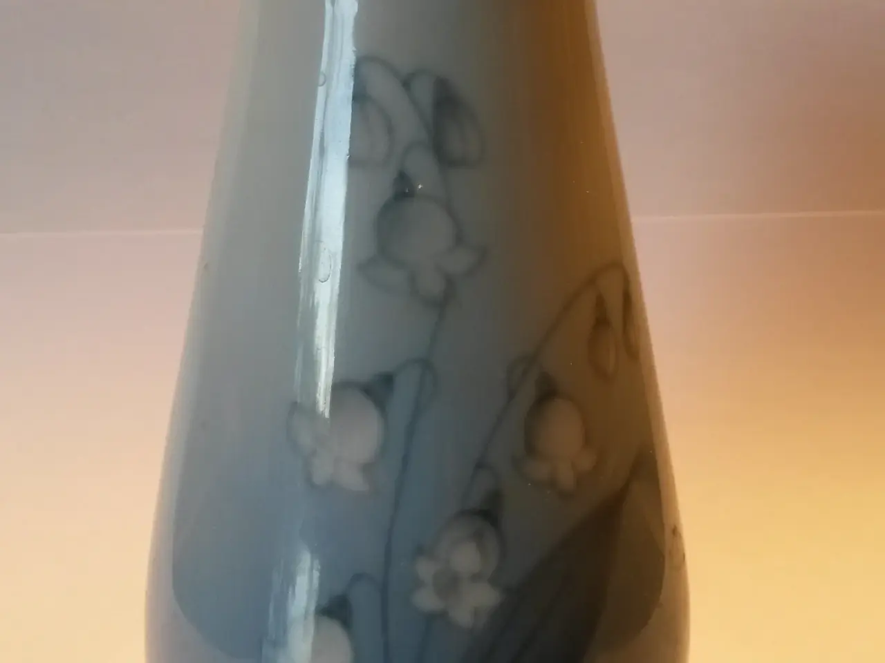 Billede 1 - Bing og Grøndal VASE MED LILJEKONVAL 5256