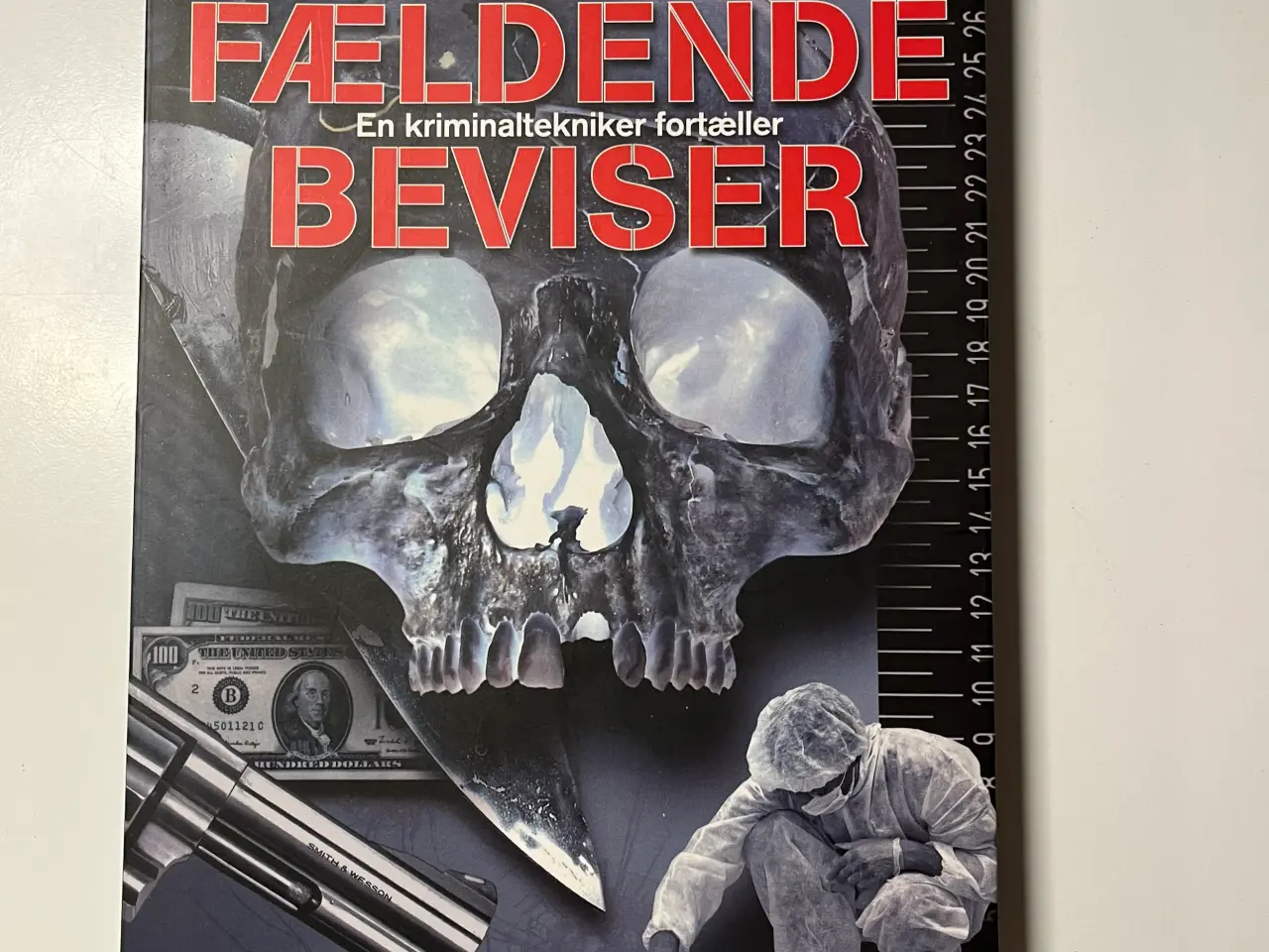 Billede 1 - Bog: Fældende Beviser