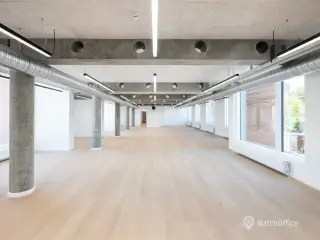 1080 m² istandsat lejemål
