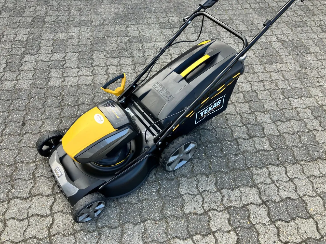 Billede 2 - TEXAS 4640TR-LI, batteri og fremdrift