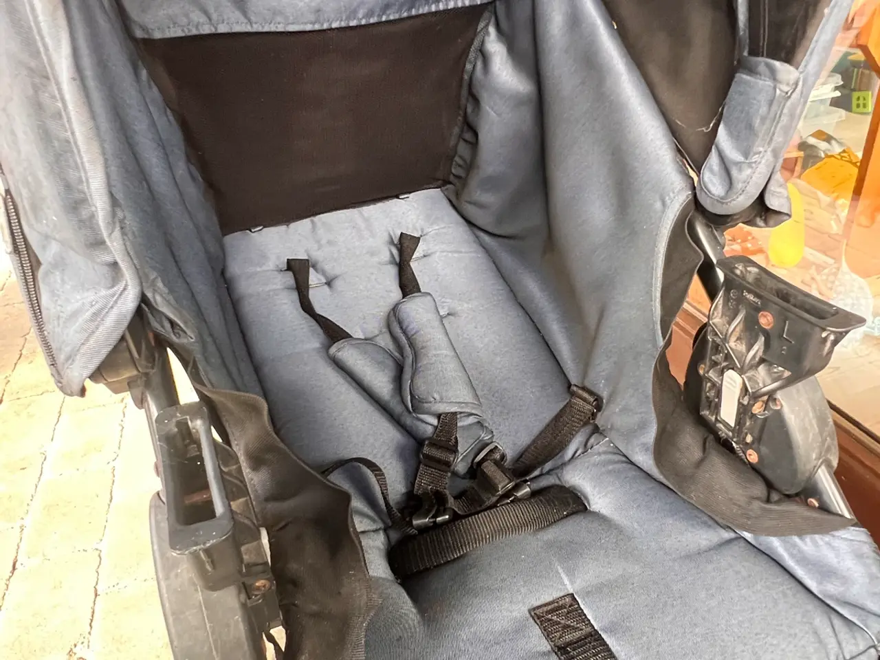 Billede 5 - Britax klapvogn med drejehjul og stor varekurv