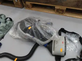 Åndedrætsværn 3M Versaflo M-300 med filter 3M Versaflo samt batteri