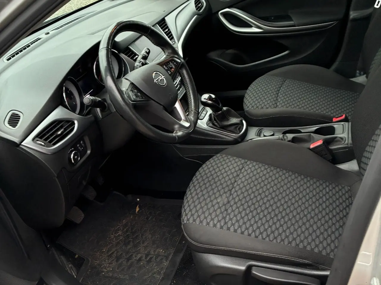 Billede 8 - Opel Astra 1,2 T 110 Edition Sports Tourer